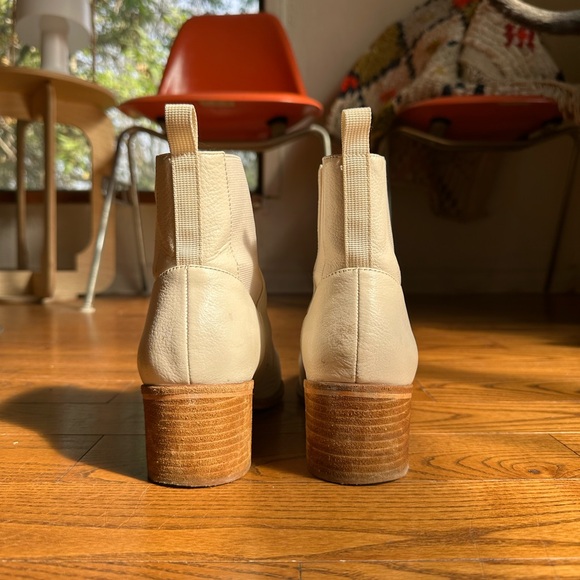 Cream-ish Chinese Laundry Boots / Booties (low heel) - Picture 5 of 7